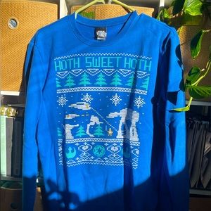 Comfy Hoth sweatshirt for all the festive nerds like me !!!